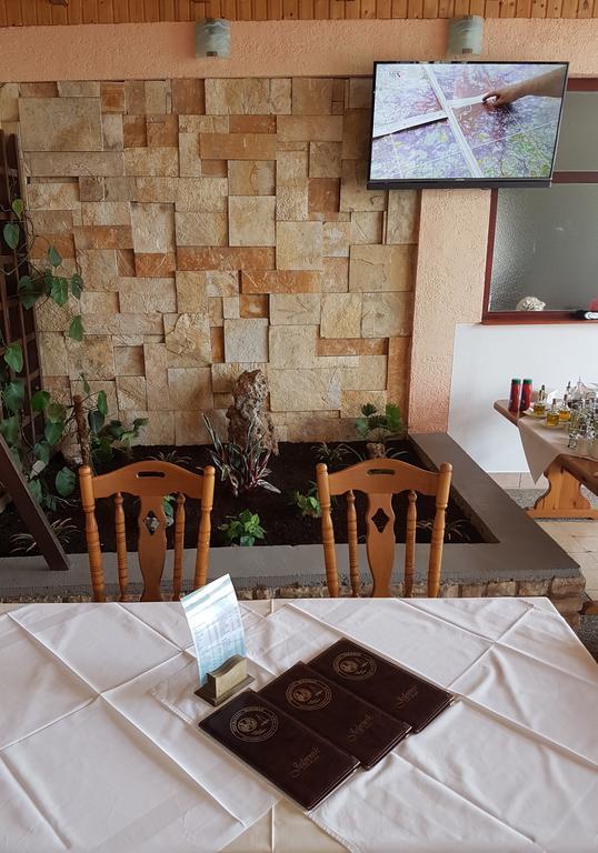 Bed And Breakfast Miramar Starigrad Paklenica Dış mekan fotoğraf
