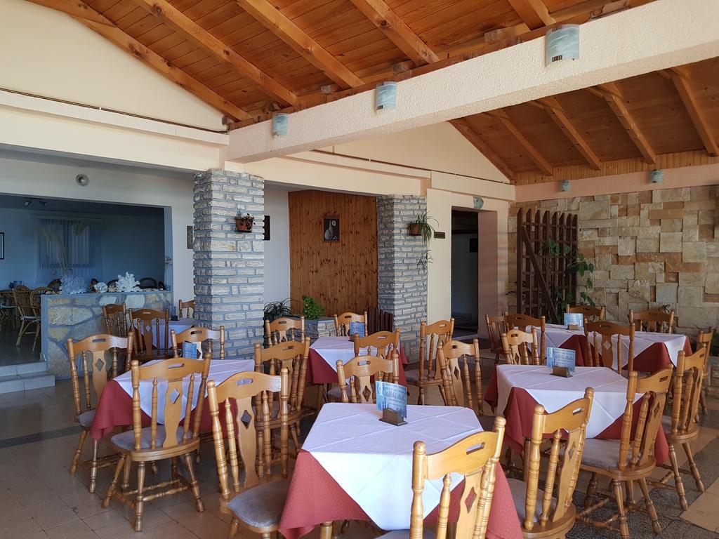 Bed And Breakfast Miramar Starigrad Paklenica Dış mekan fotoğraf
